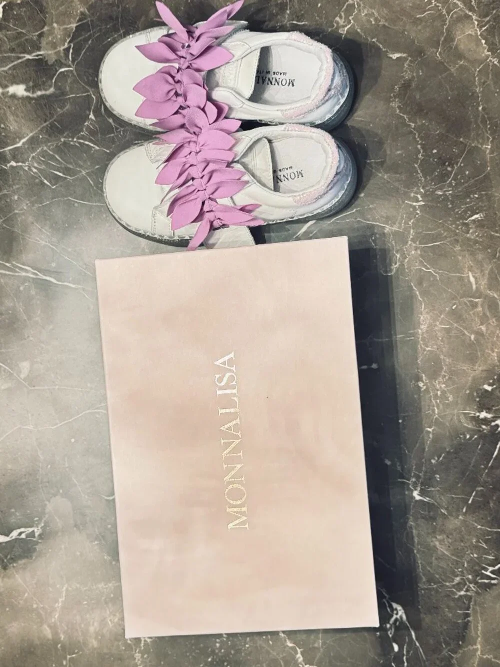 MONA LISA GIRL'S WHITE LEATHER SNEAKERS WITH LAVENDER PETALS, LOOP & HOOK